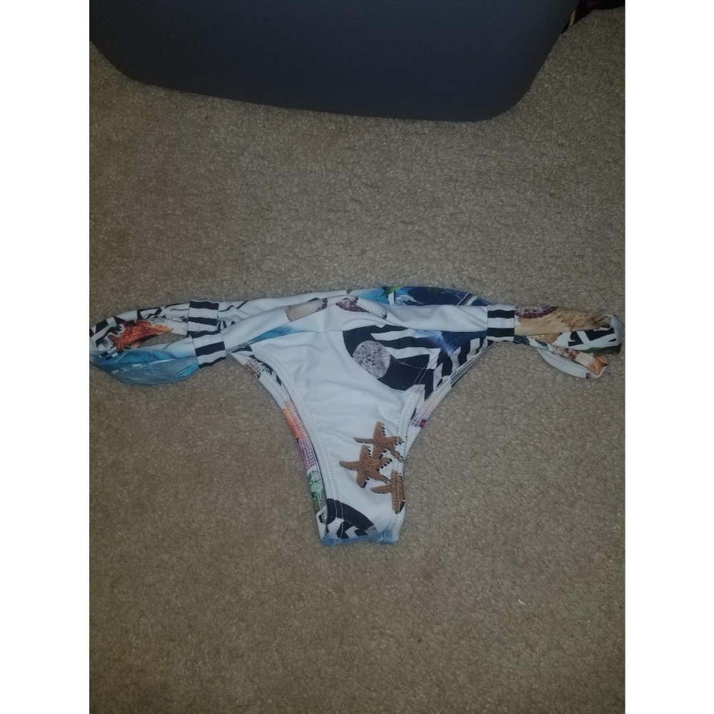 NWT Volcom Bikini Bottom